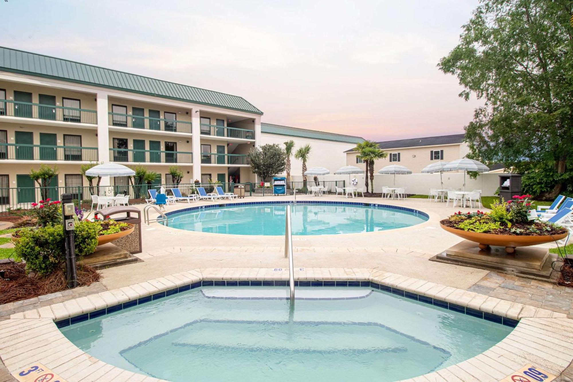 Econo Lodge Inn&Suites Foley Exterior foto